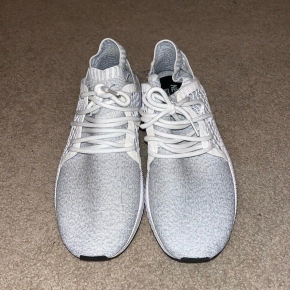 Puma - Picture 2 of 3